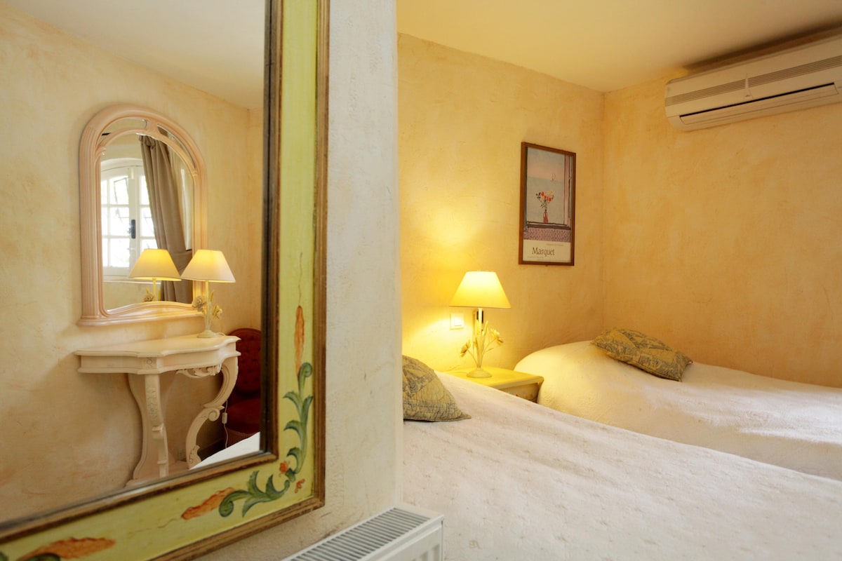 Спалня 6 приземен етаж в апартамент