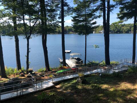 Family Friendly Lakefront Home on Little Sebago