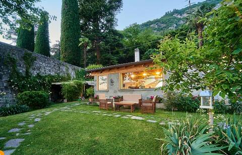 Small natural house on the lake
