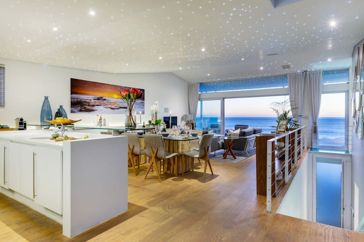 Exclusive Camps Bay Villa On The Edge Of The Ocean