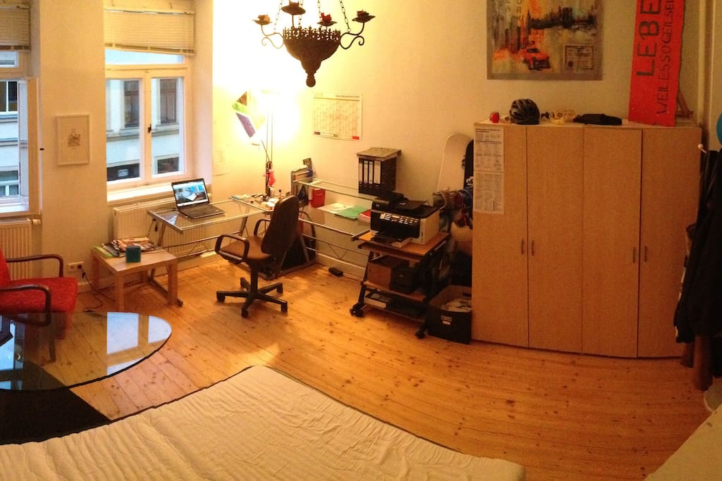 Das Zimmer in der Dämmerung