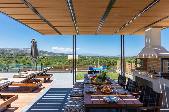 TreeTop Villa I, Views, Pool & Family Escape gallery image 3