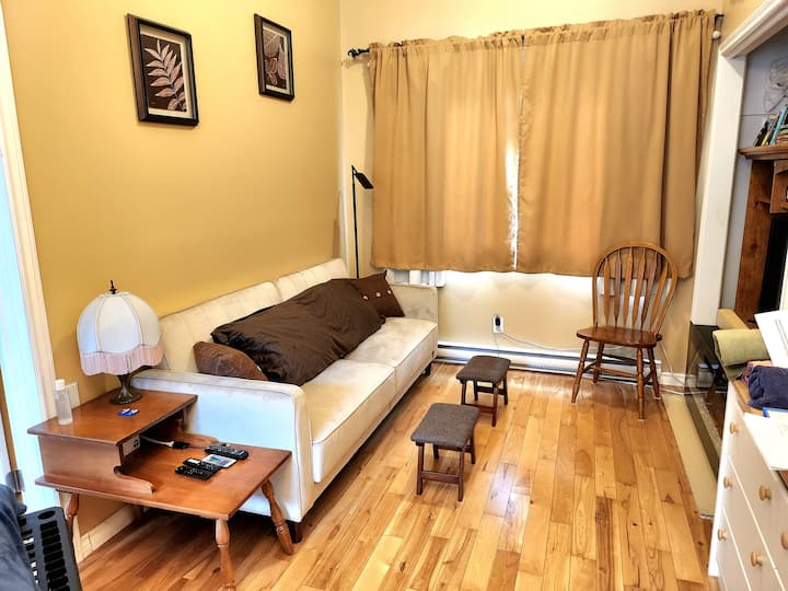Waterfront Comfy Guesthouse, Prince Edward County - Prince Edward