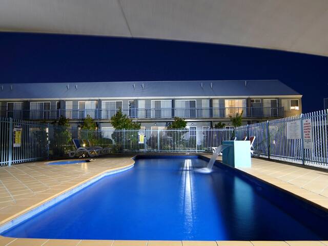 Spacious 2 Bedroom Serviced Townhouse Apartment gallery image 4