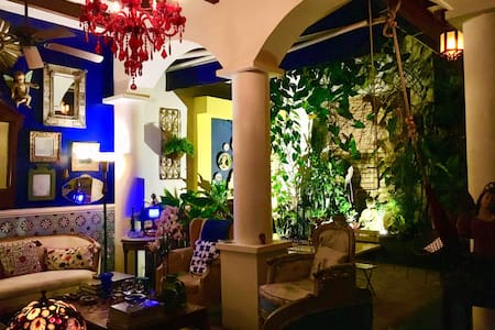 Stylish room in a beautiful tropical paradise! 🌴🌴🌴