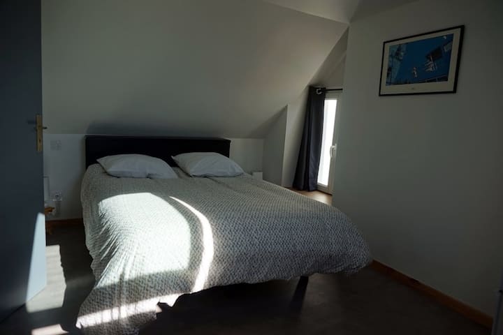 חדר שינה 1 מיטה 140X190