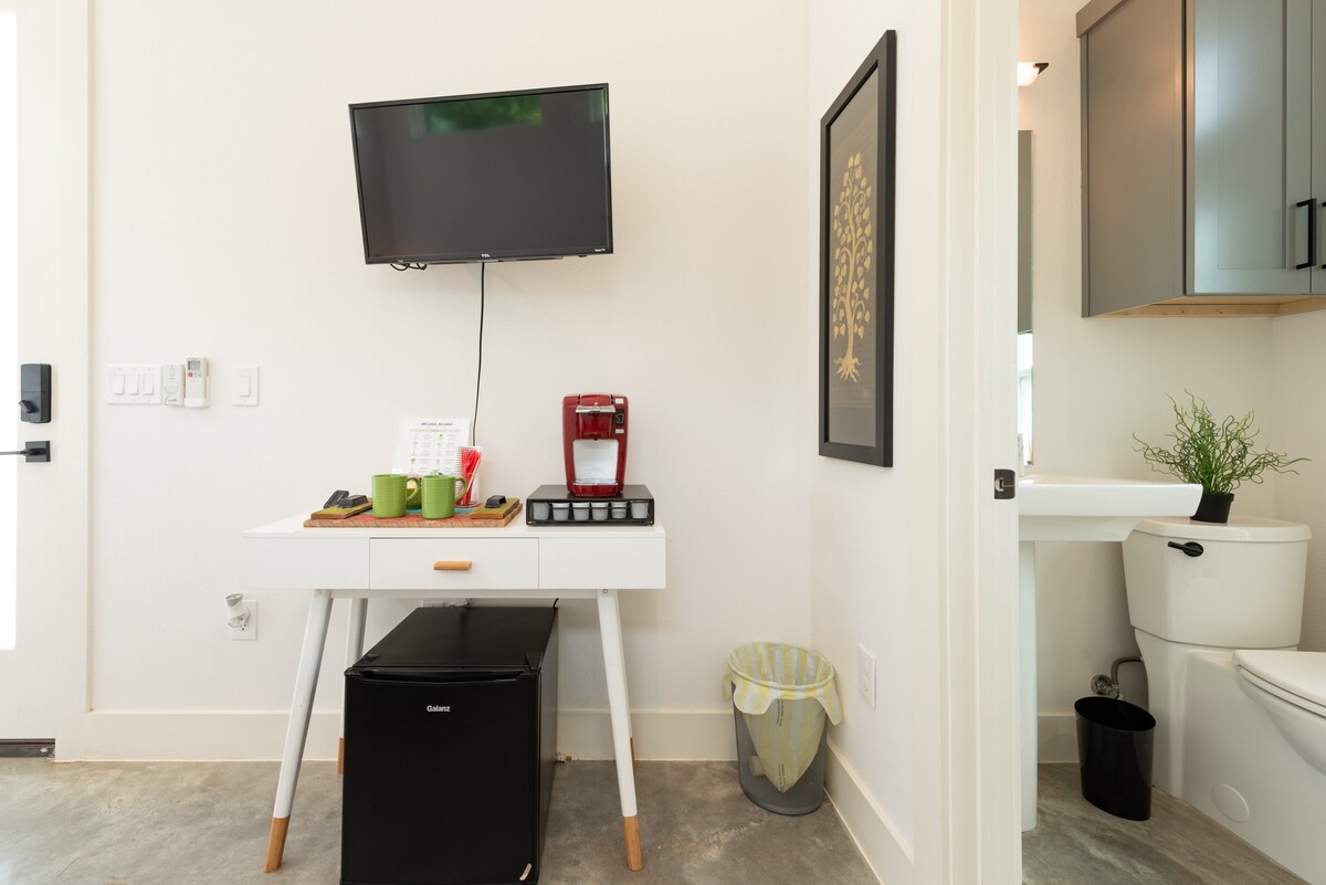 Modern Studio in the Heart of East Austin