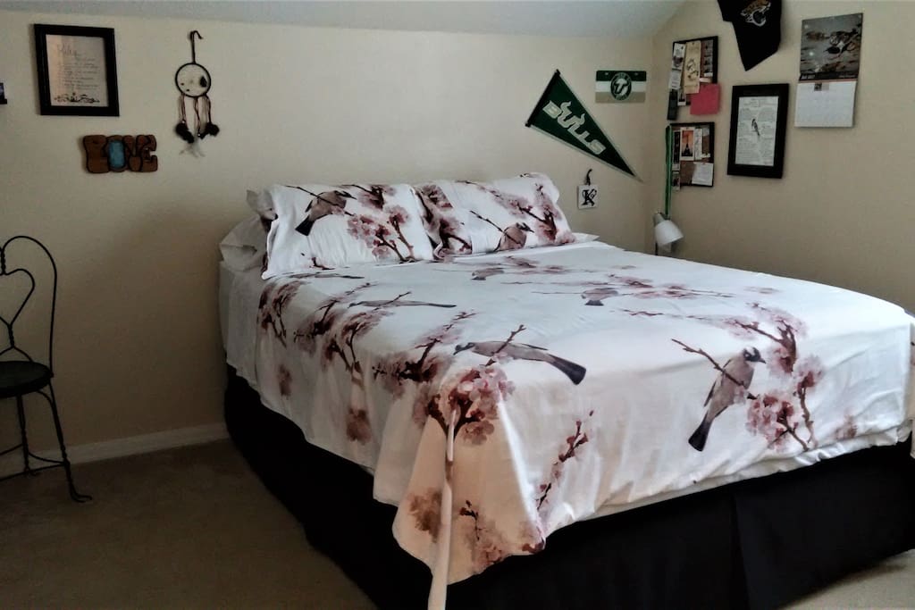 Queen bed