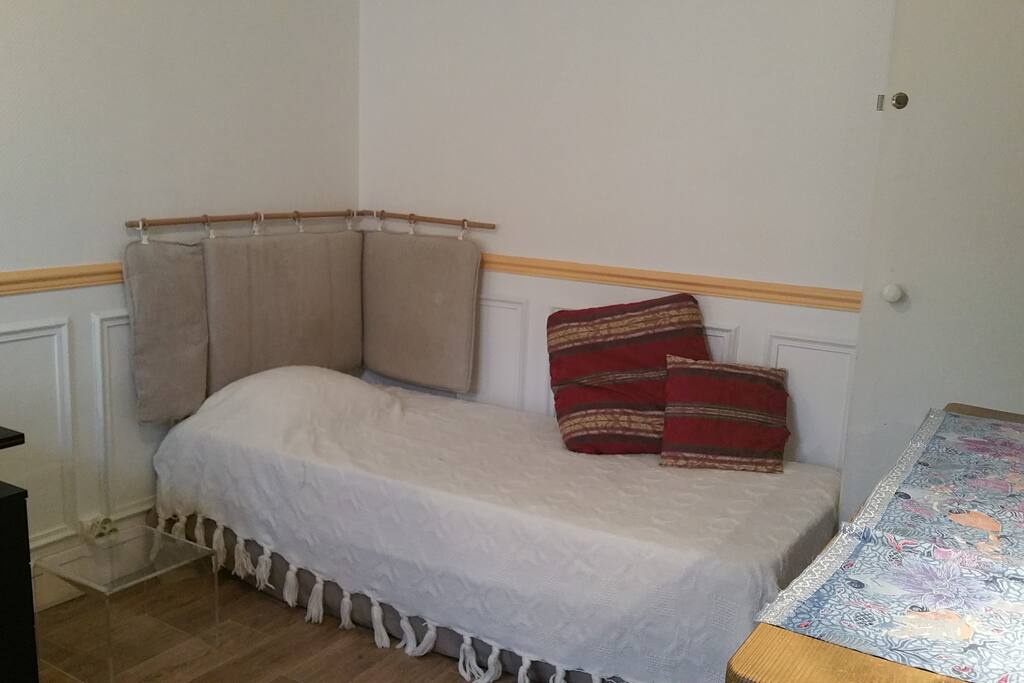 CHAMBRE LIT 90
