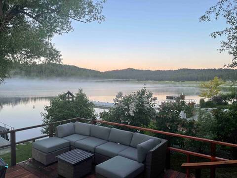 Family Lakefront Retreat
