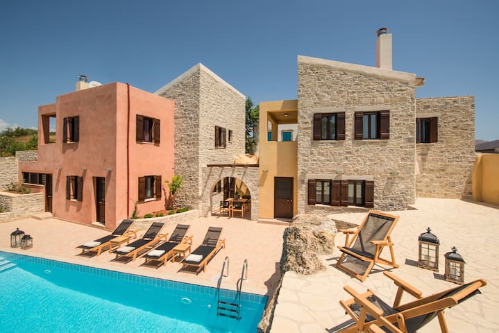 Phaistos Villas – Crete Poolside Luxury Retreats