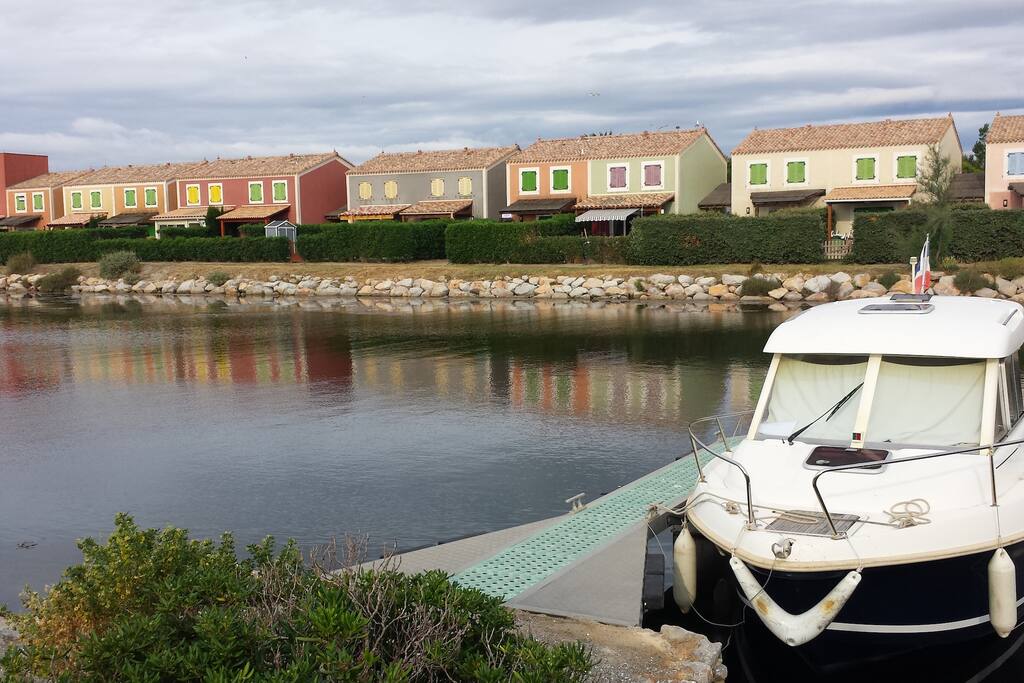 Marina 3014 façade verte volet prune et son store