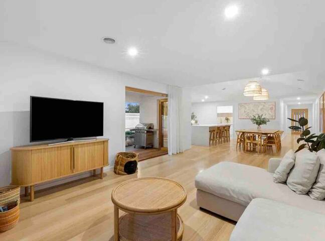 Coastal family home with large outdoor area gallery image 5