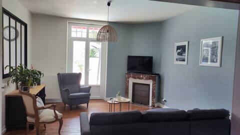 Family home, private garden, heated pool