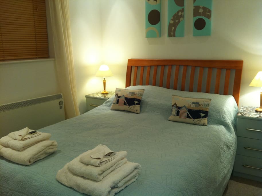 Peaceful Double Bedroom with memory foam mattress
