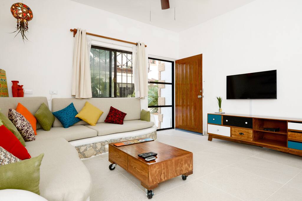 Ground floor, direct access to the tropical courtyard with pool