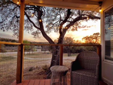 Cozy Riverfront Cottage w/ Stunning Hilltop Views
