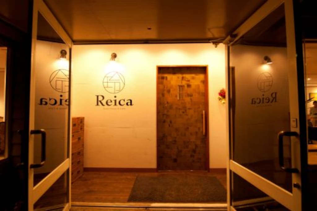 Reica Main door