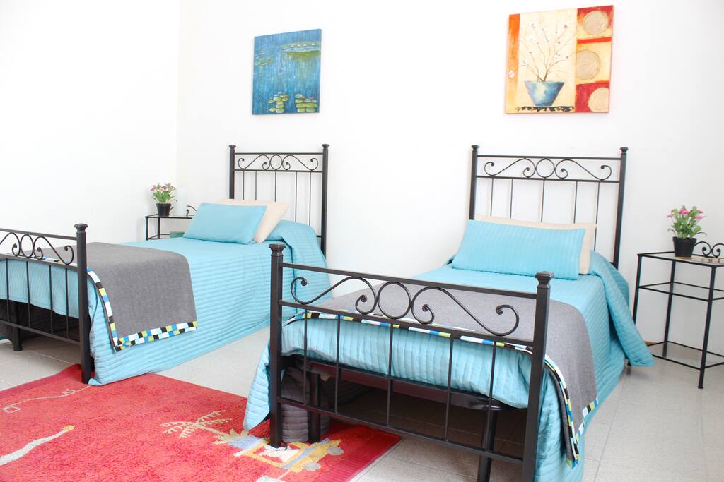 Twin bedroom