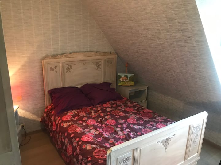 Chambre Dans Une Maison Avec Jardin - Bailleul