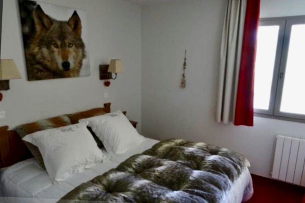 Chambre avec lit double en 160cm