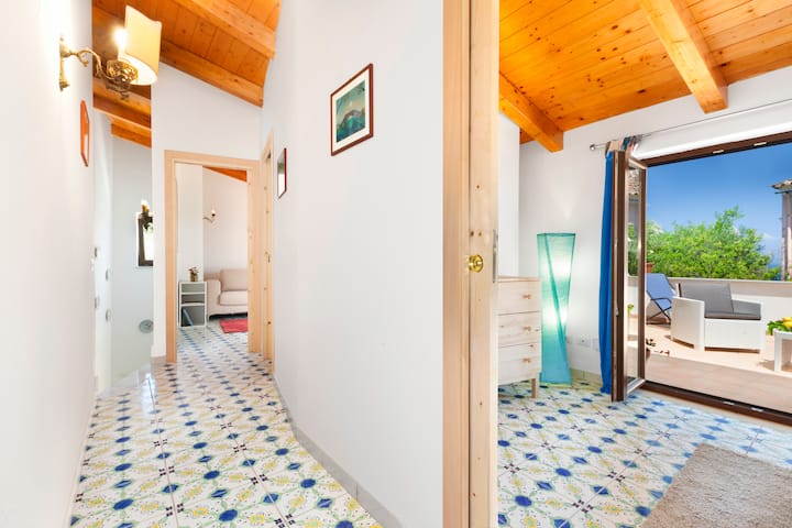 მისაღები ოთახი