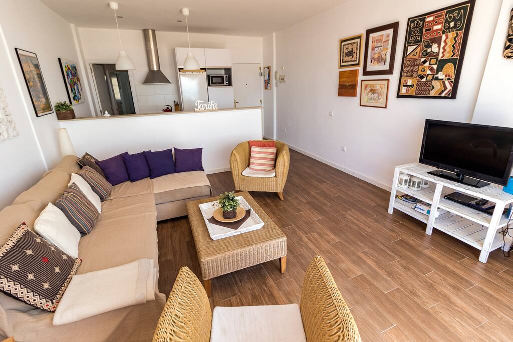 The salon with TV, Wifi Internet, DVD player and Bose Bluetooth Speaker