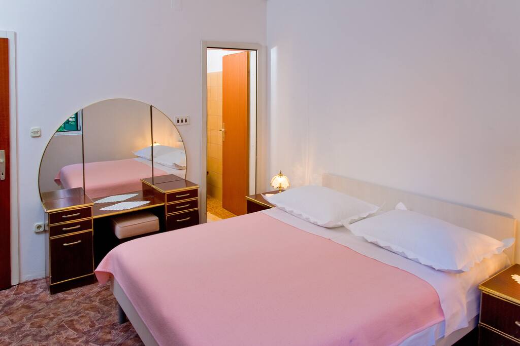 1. Bad room