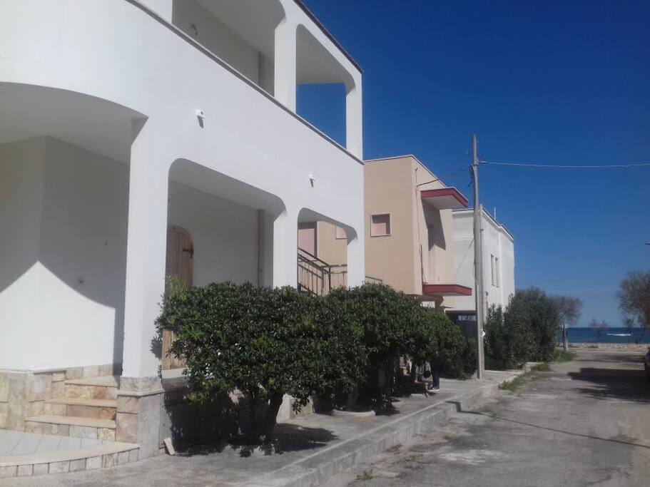 Vista mare dall'ingresso della villa