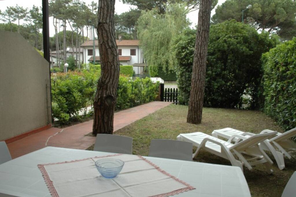 Esterno giardino | Exterior garden