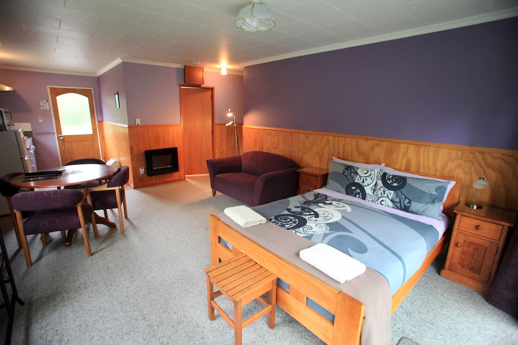 Double Bed in Lounge