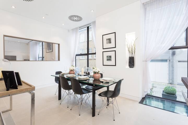 Luxury 3BR Family Retreat in Marylebone gallery image 5