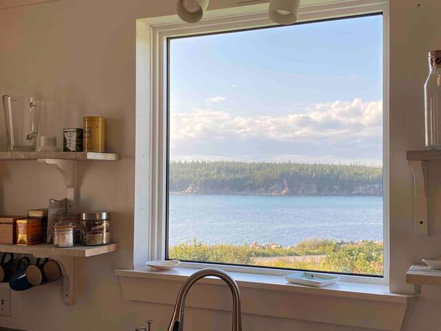 Bay Watch Cottage, on the Bay of Fundy gallery image 5