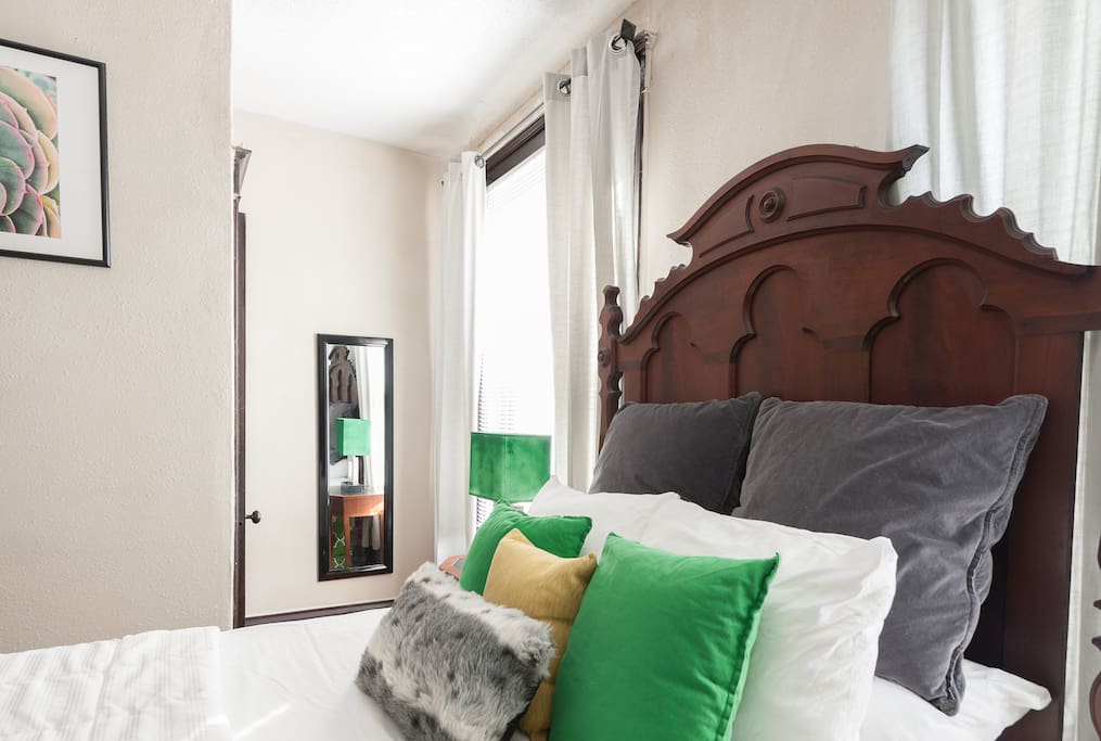Queen size bed
