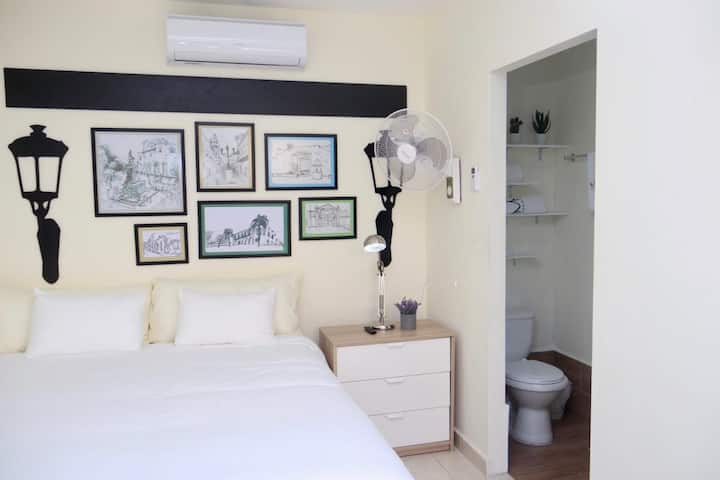 Comodas habitaciones, todas con aire acondicionado y abanicos.
