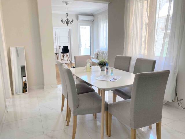 HighEnd 2bdr Apt in Plaka(+Netflix) -50mbps wifi- gallery image 3