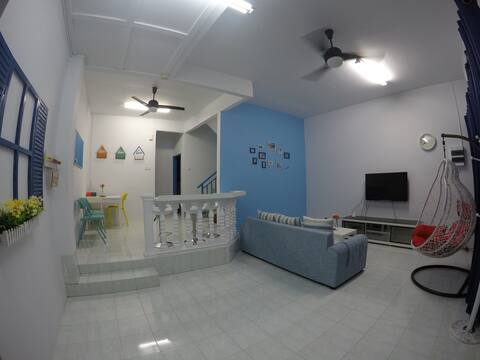 Little Blue House Kemaman Guesthouse