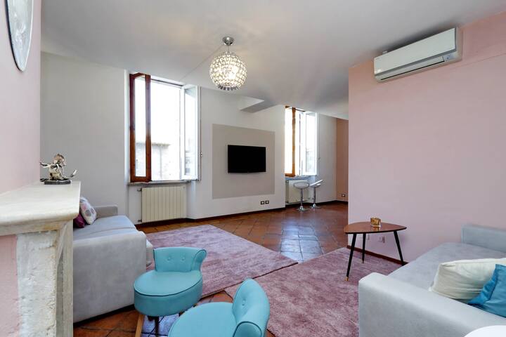 Apartment facing ruins gallery image 3