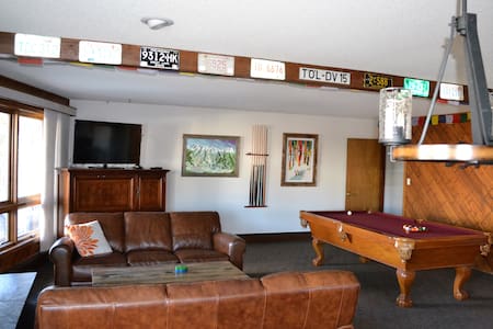 The Mountaineer Hostel - Shared Bunk Room