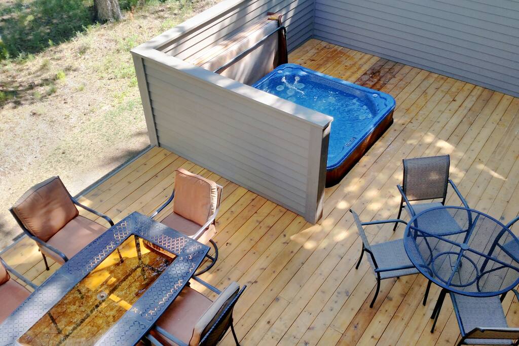 Aerial view of the newly expanded lower deck from the upper deck