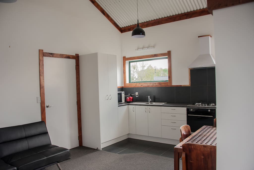 Self contained with Kitchen and Pantry, Gas cooker and oven