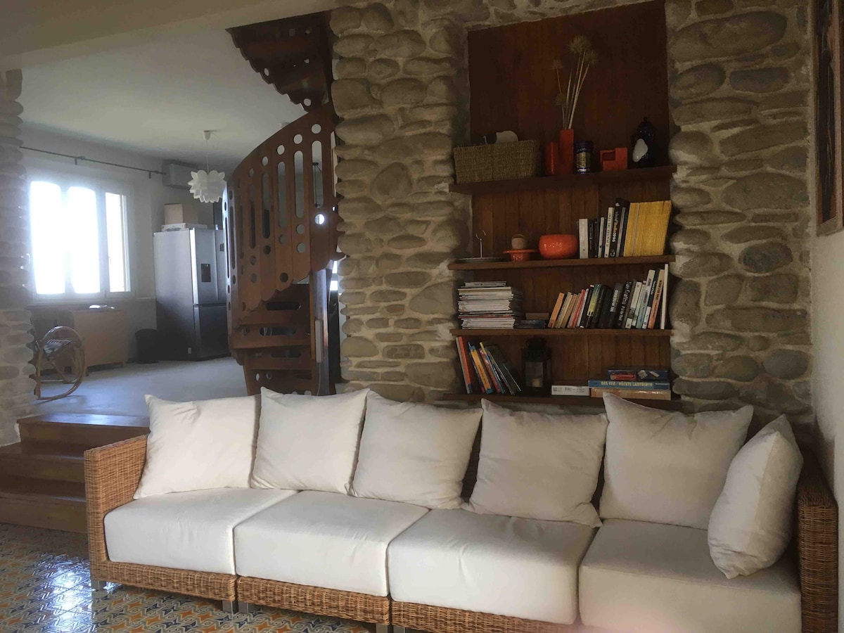 غرفة المعيشة 1