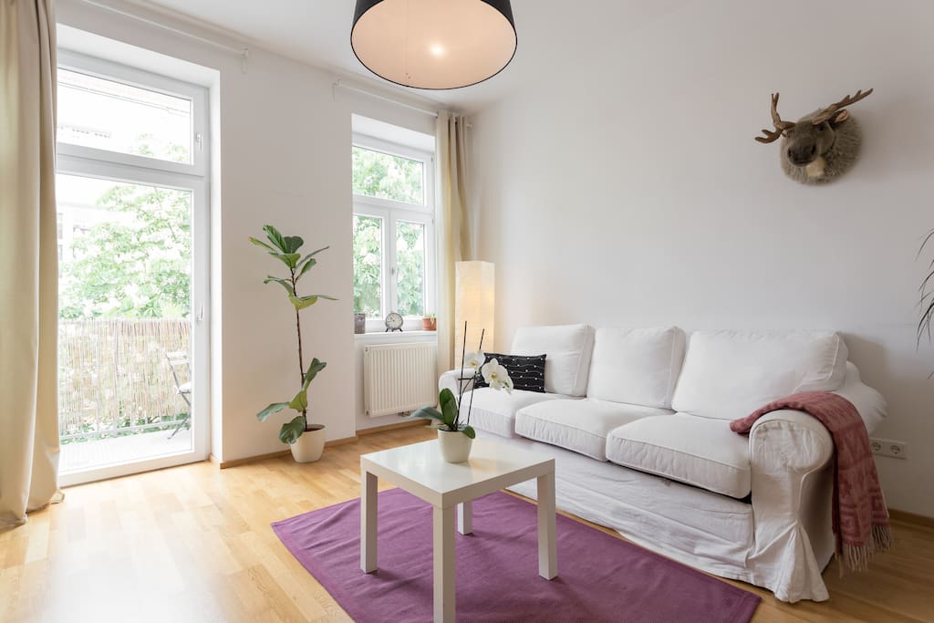 Wohnzimmer/Living room