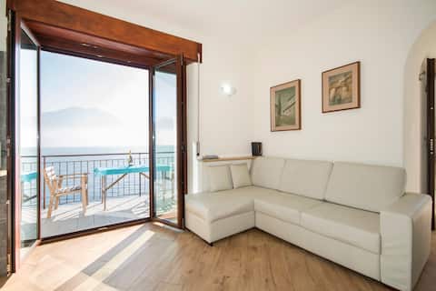 Top Airbnb: Villa Damia, directly on the lake in Menaggio