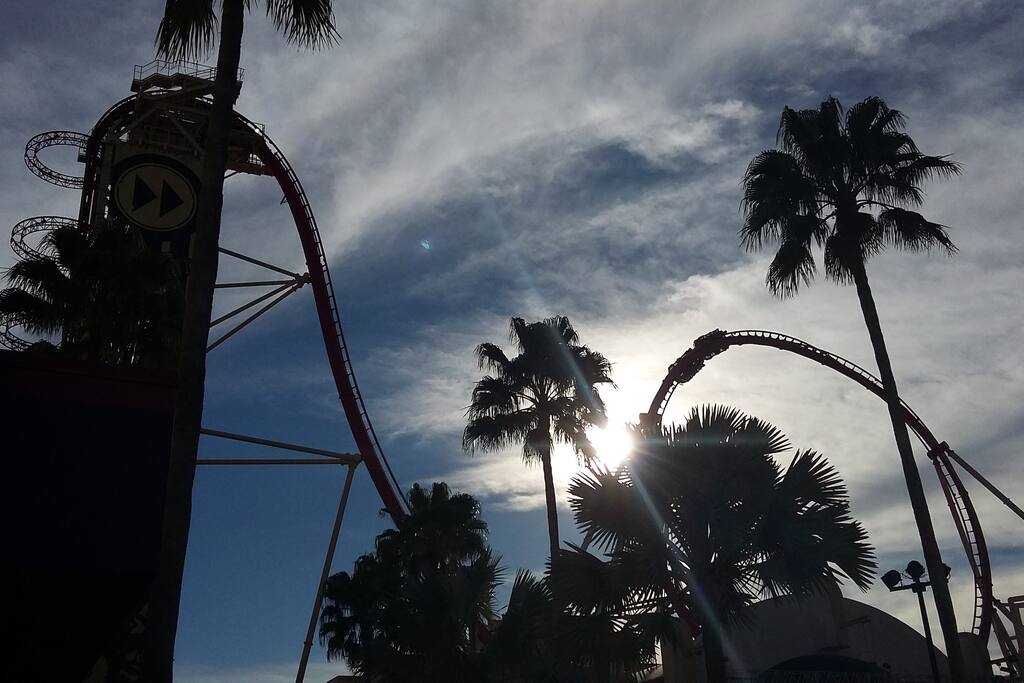 Just 15 minutes away from Universal Studios and Island of Adventure.
