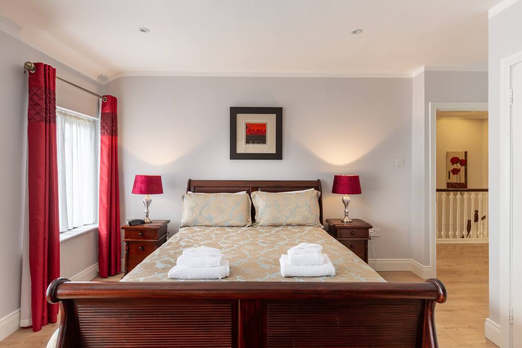King size Master bedroom en-suite with power shower.