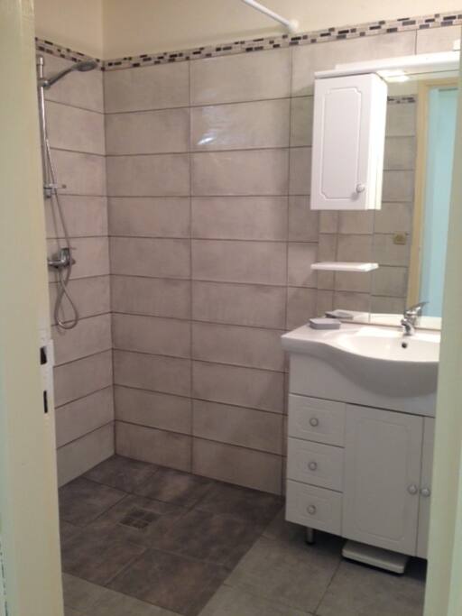 Salle de bain refaite à neuf