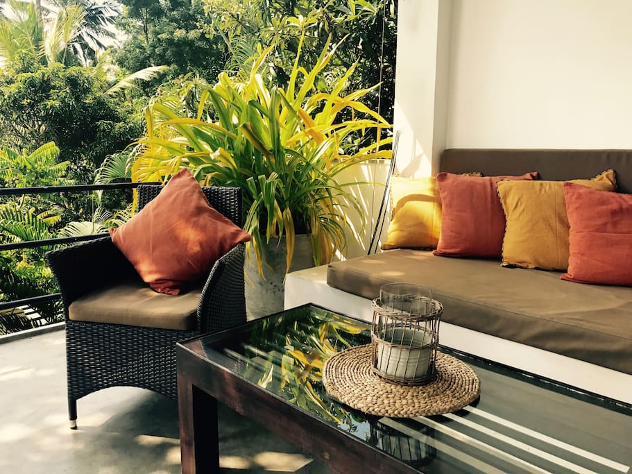 OUTDOOR LIVING AREA