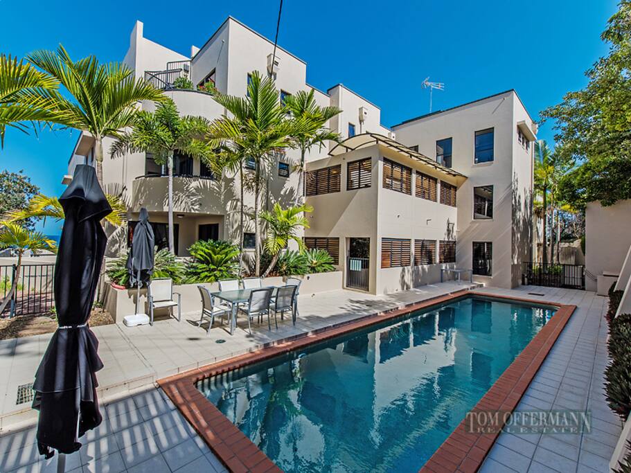 Very private, 20metre, heated, with comfortable outdoor seating/equipment.