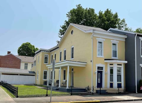 Mulberry Manor*Walkable*8 Guests*4 Bed/2.5 Bath